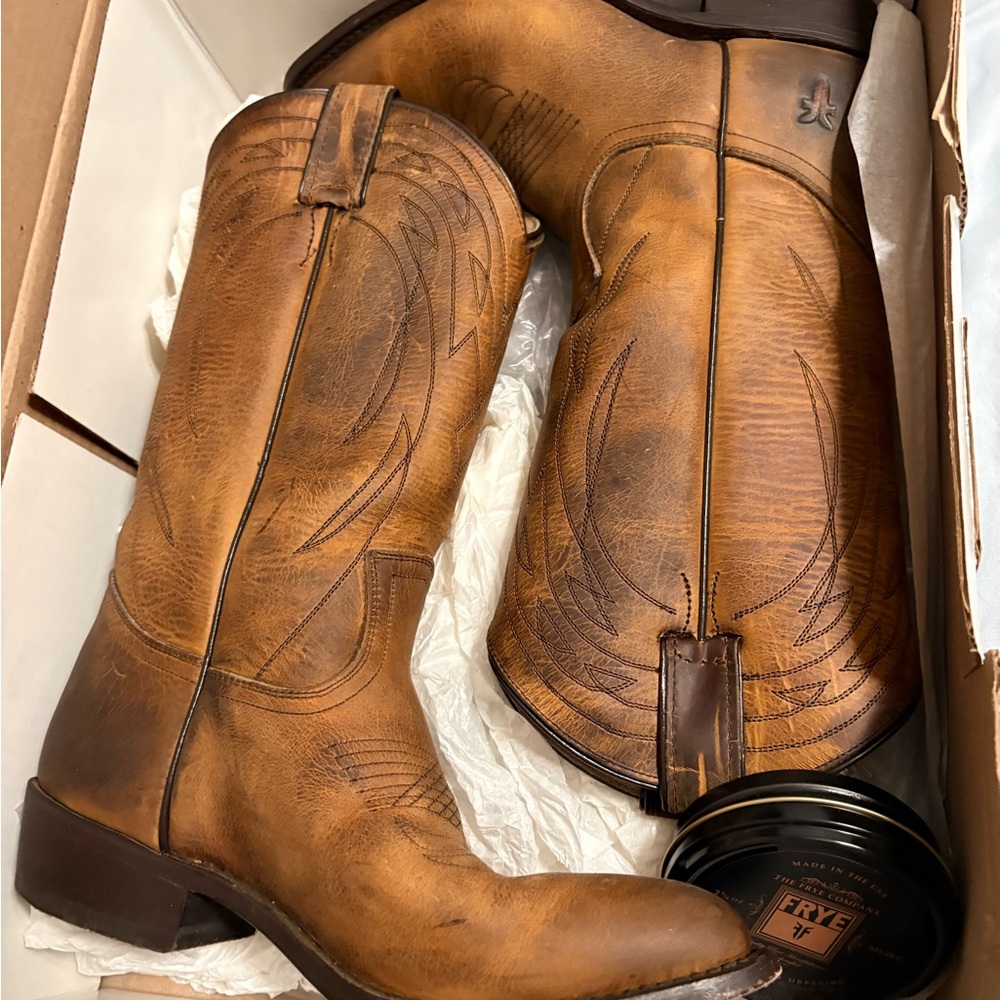 Frye Billy Pull On Women Dark Brown Cowboy Western Boots with Distressed Leather